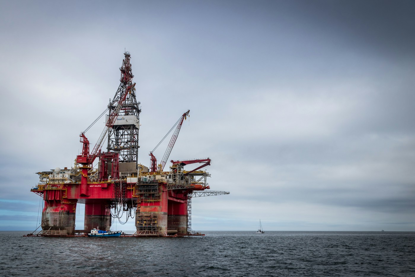 Offshore oil platform